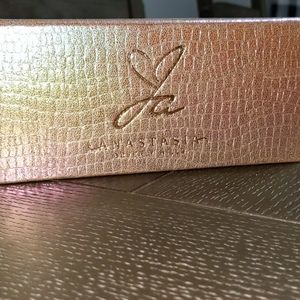 Jackie Aina x ABH palette